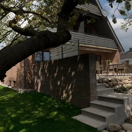 Neustaedter Strasse 79a Duenengras