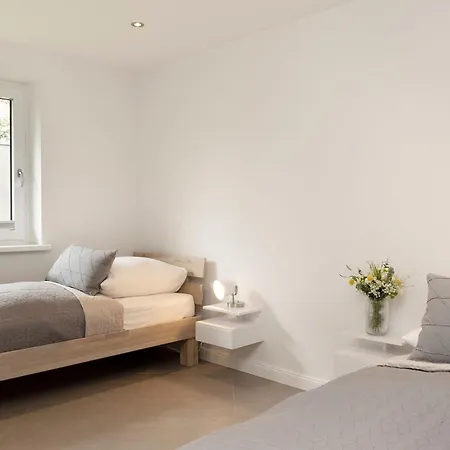 Neustaedter Strasse 79a Duenengras *