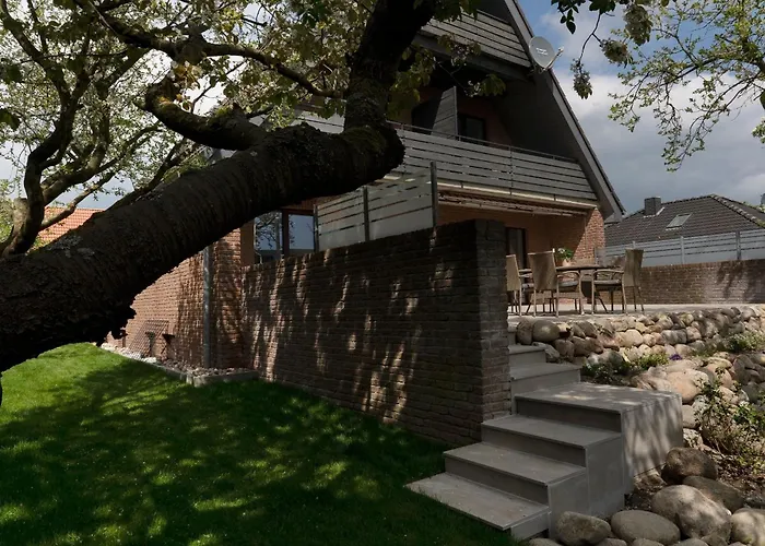 Neustaedter Strasse 79a Duenengras